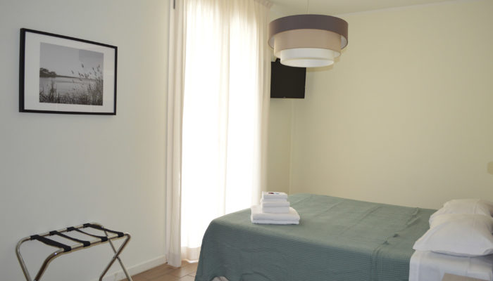 CAMERA SUPERIOR CON TERRAZZO VISTA MARE